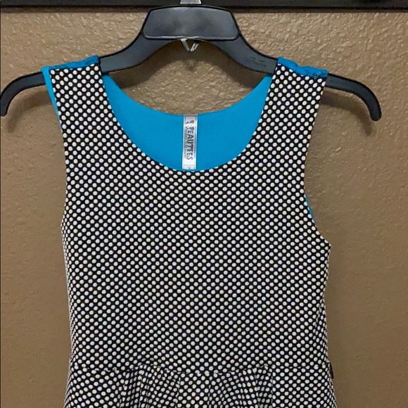 Dress - Picture 2 of 4